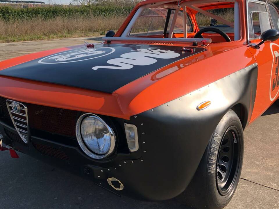 Image 3/62 of Alfa Romeo GTA 1300 Junior Autodelta (1969)