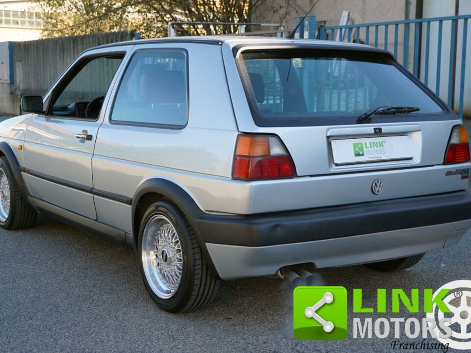 Immagine 5/10 di Volkswagen Golf Mk II GTi 16V 1.8 (1990)