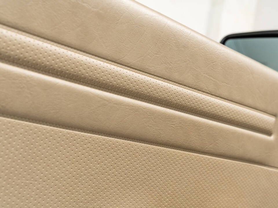 Image 9/40 of Mercedes-Benz 300 SL (1987)