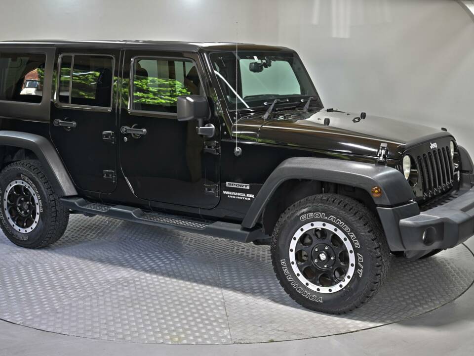 Image 3/50 of Jeep Wrangler 3.6 V6 (2014)