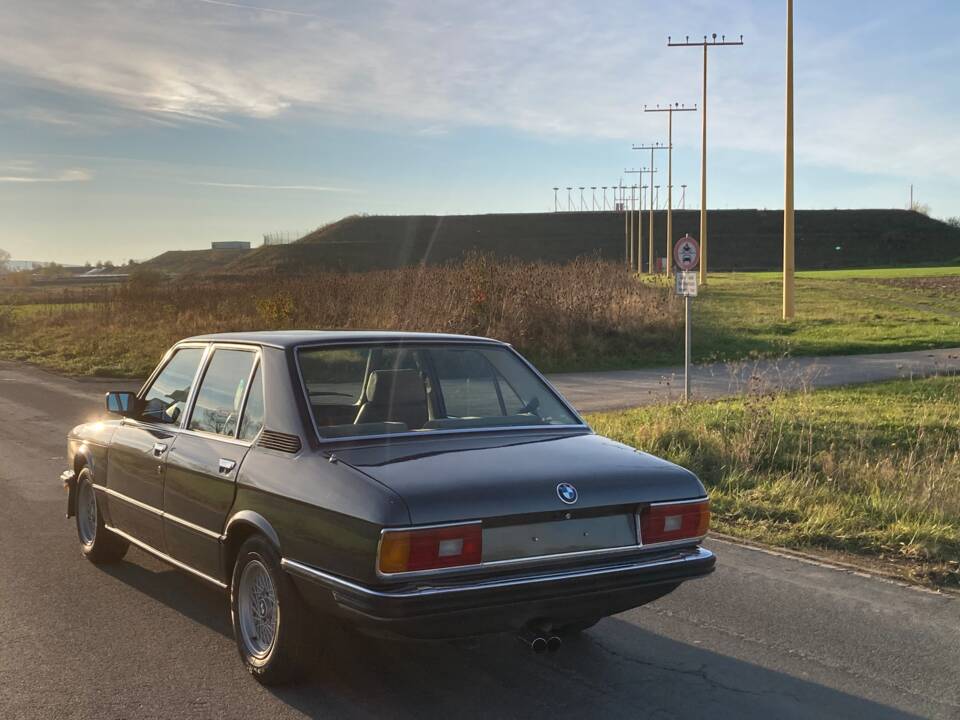 Image 4/17 of BMW M 535i (1980)