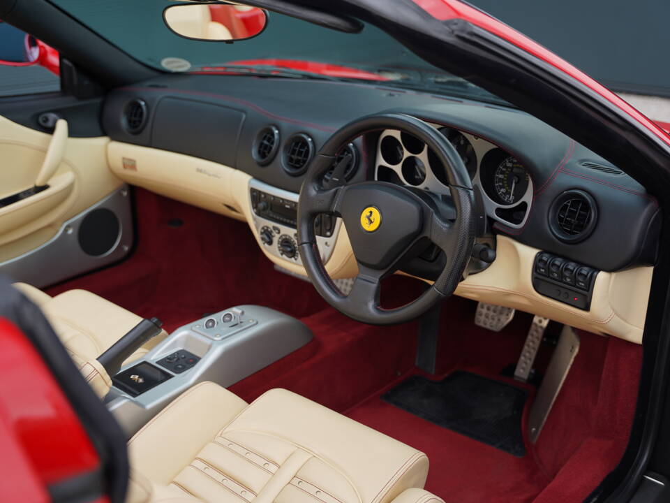 Image 12/50 of Ferrari 360 Spider (2004)