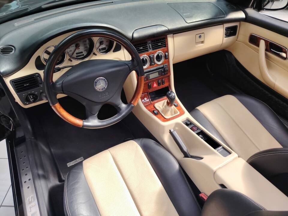Bild 21/54 von Mercedes-Benz SLK 230 Kompressor (2002)