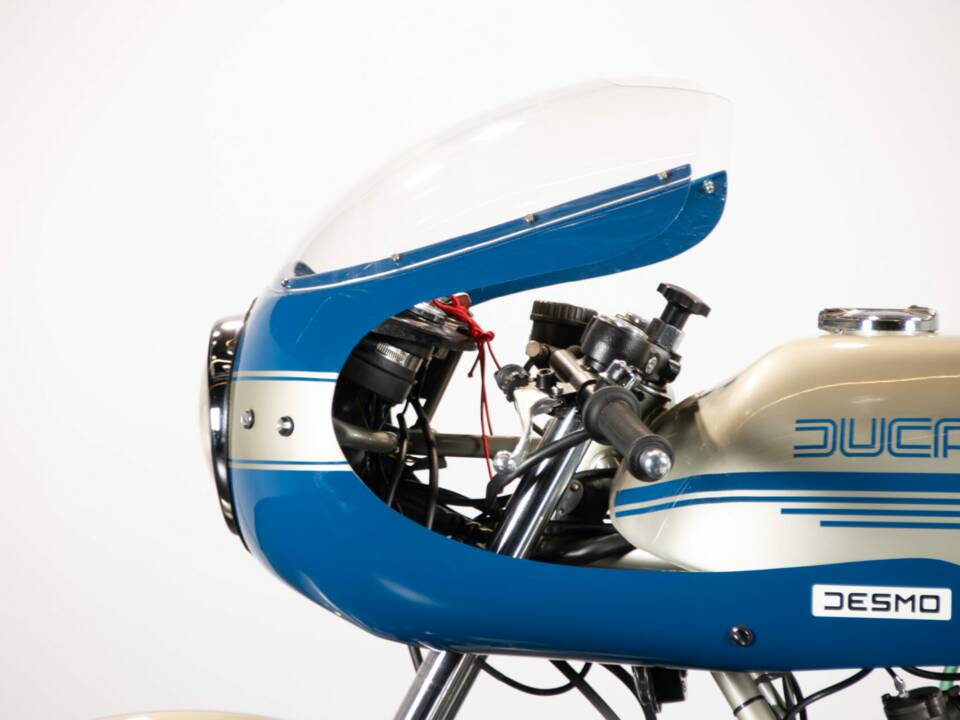 Image 9/50 of Ducati 900 SS (1977)