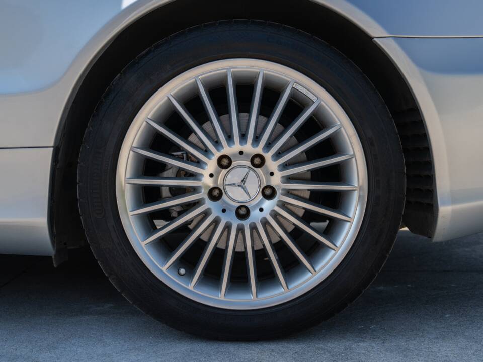 Image 11/86 de Mercedes-Benz SL 500 (2002)