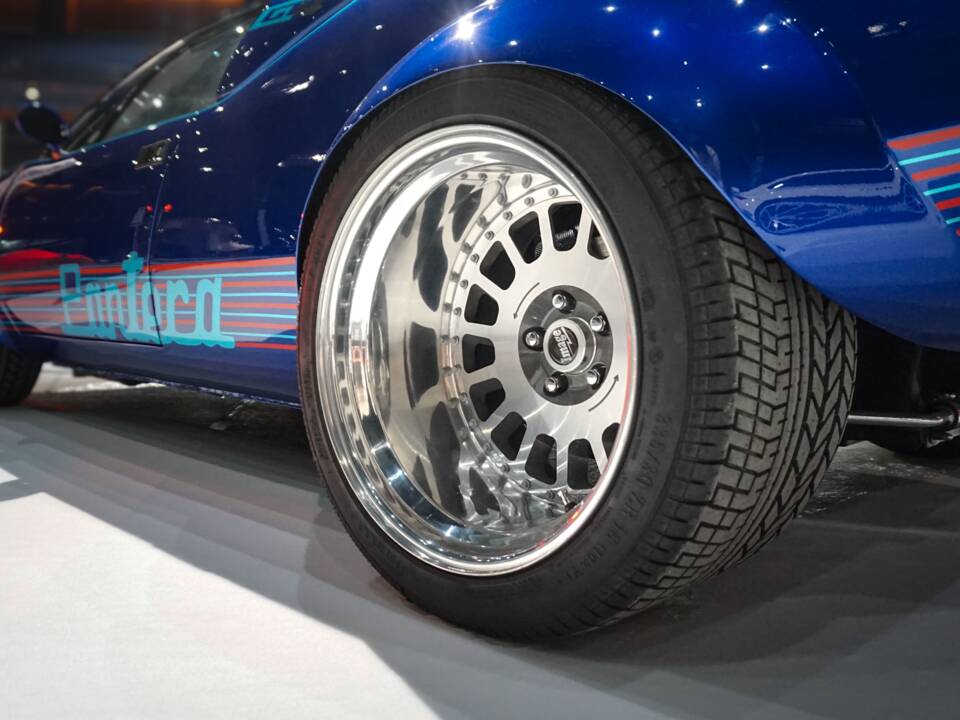 Image 18/51 of De Tomaso Pantera (1973)