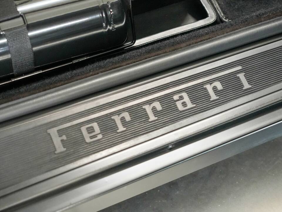 Bild 48/50 von Ferrari Testarossa (1990)