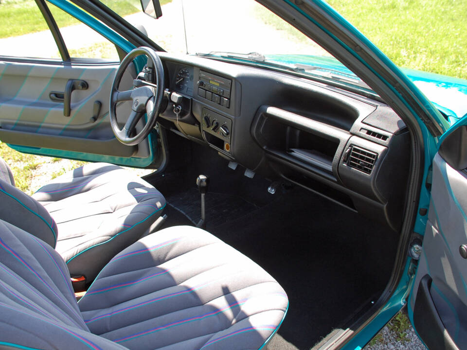 Image 11/25 of Volkswagen Polo II Coupe 1.3 (1991)