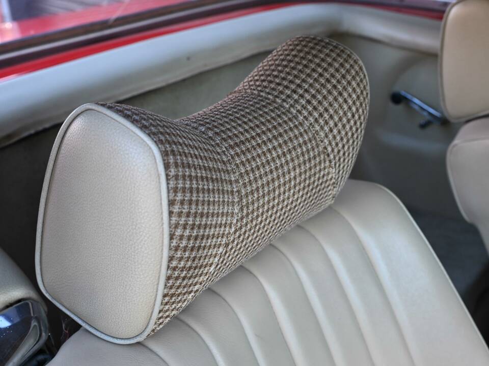 Image 24/50 of Mercedes-Benz 350 SL (1979)