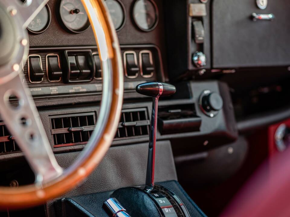 Bild 26/50 von Jaguar E-Type V12 (2+2) (1971)