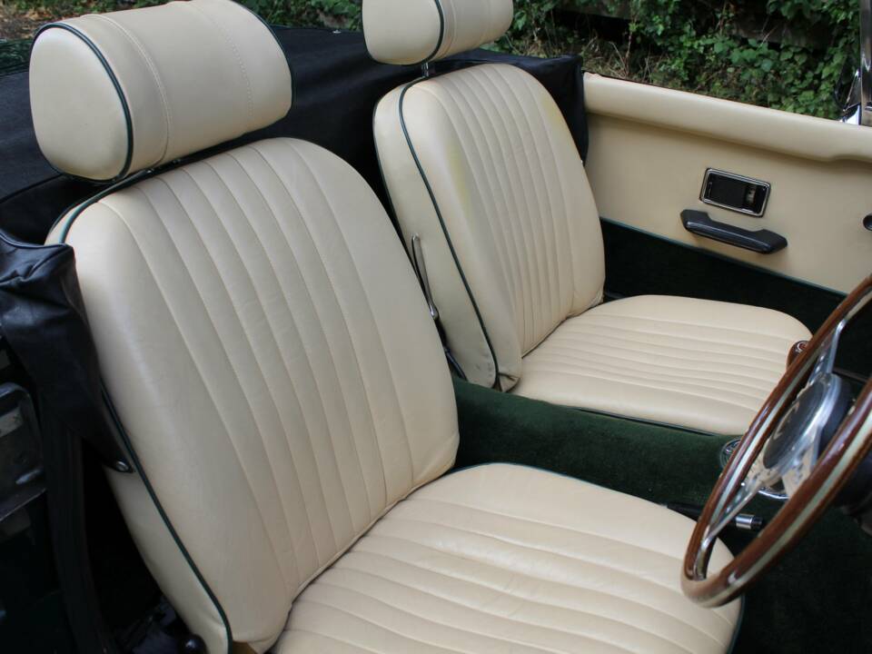 Bild 10/16 von MG MGB (1972)