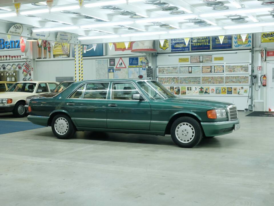 Bild 41/50 von Mercedes-Benz 420 SEL (1990)