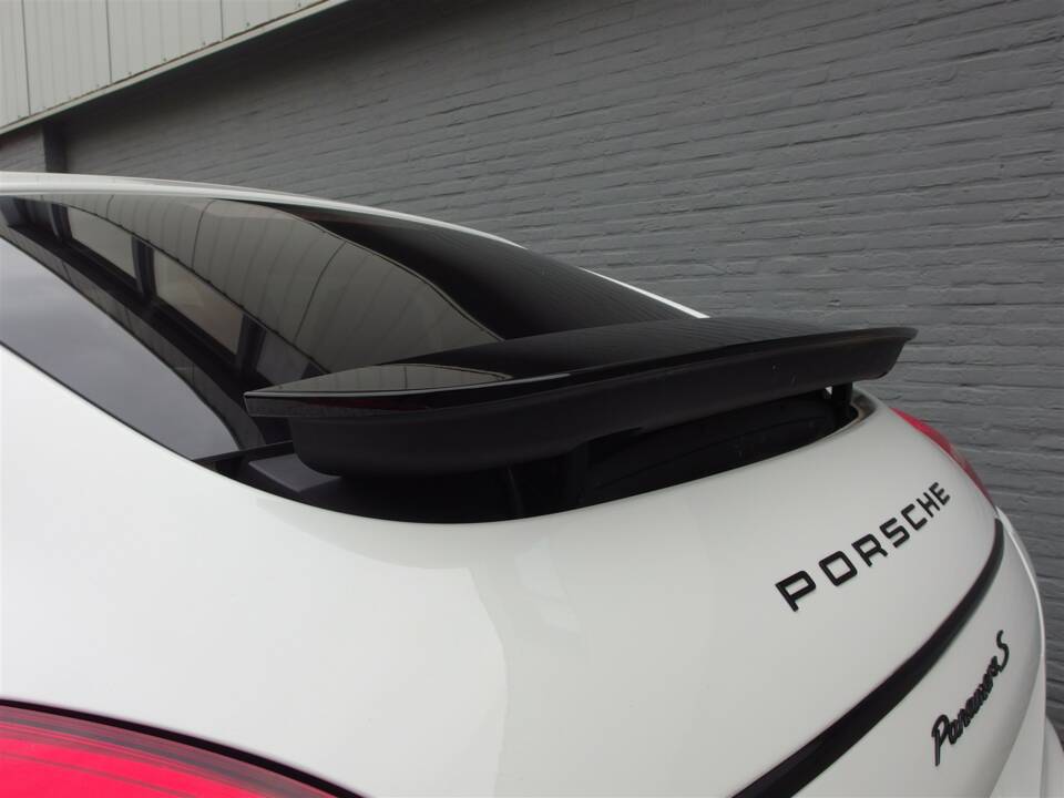 Image 84/98 of Porsche Panamera S (2010)