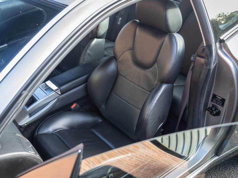 Image 28/30 of Aston Martin V12 Vanquish (2002)