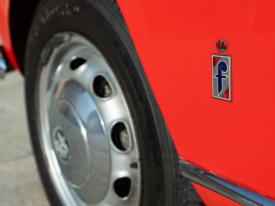 Image 21/50 of Alfa Romeo Giulia 1600 Spider (1964)