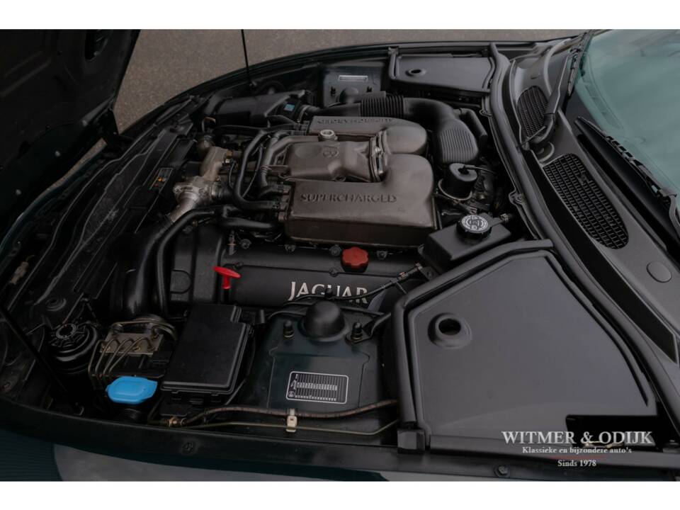 Bild 33/33 von Jaguar XKR (1999)