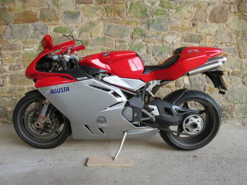 Bild 2/38 von MV Agusta DUMMY (2000)