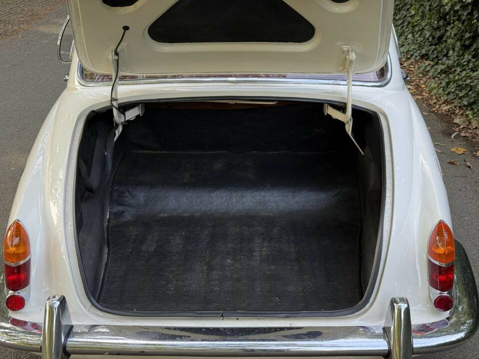 Bild 23/27 von Jaguar S-Type 3.8 (1965)