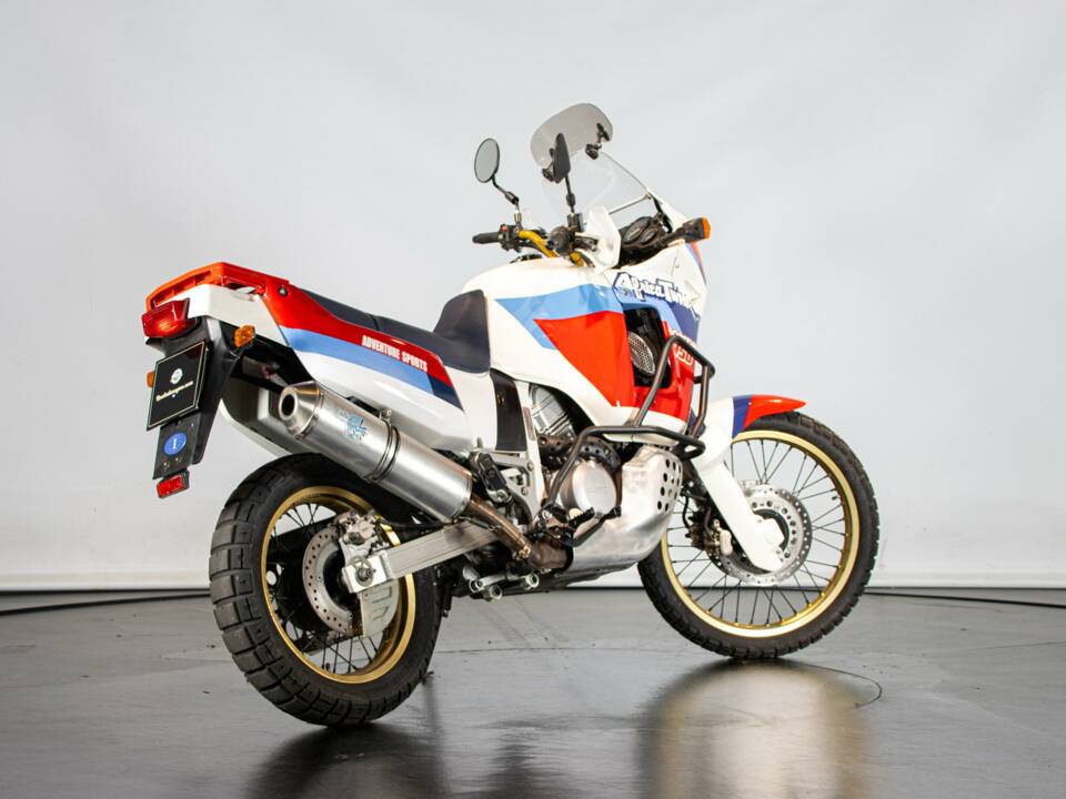 Image 4/50 of Honda DUMMY (1990)