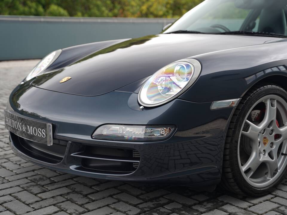 Bild 26/50 von Porsche 911 Carrera 4S (2007)