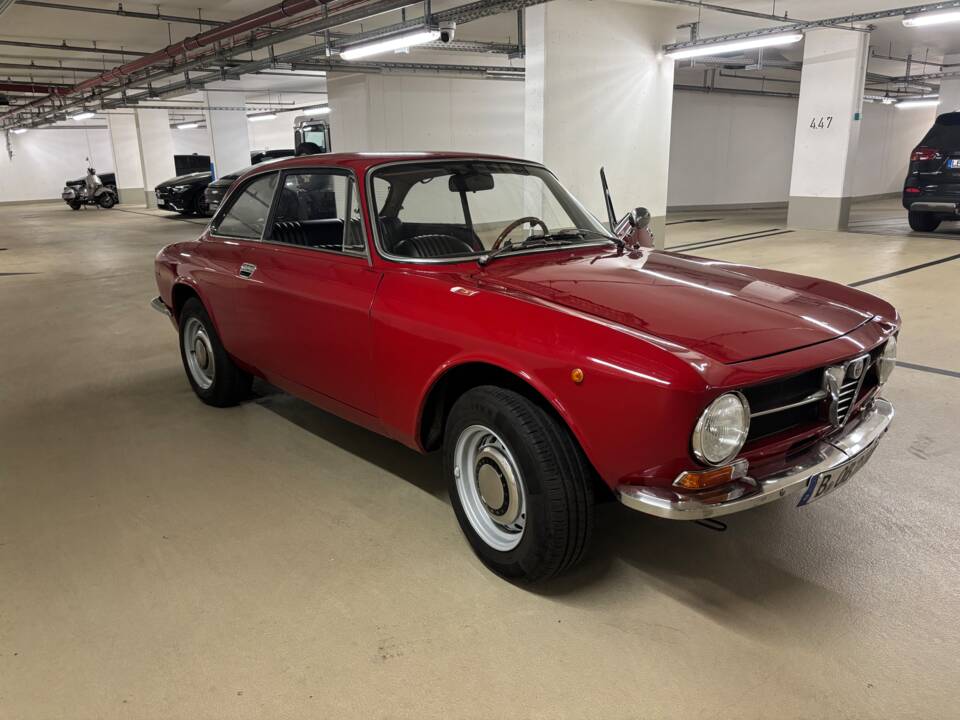 Afbeelding 2/33 van Alfa Romeo Giulia 1600 GT Junior (1972)