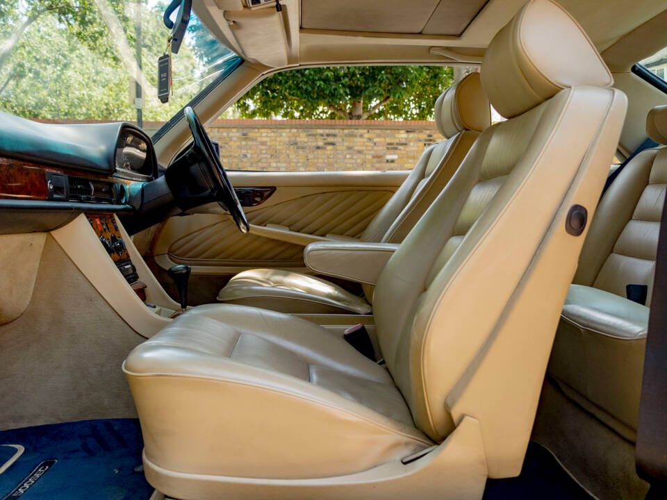Image 29/50 of Mercedes-Benz 500 SEC (1989)