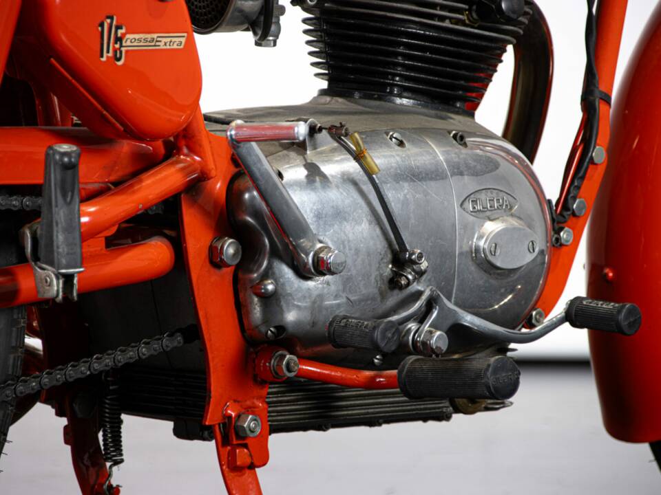 Bild 36/50 von Gilera 175 Sport (1956)