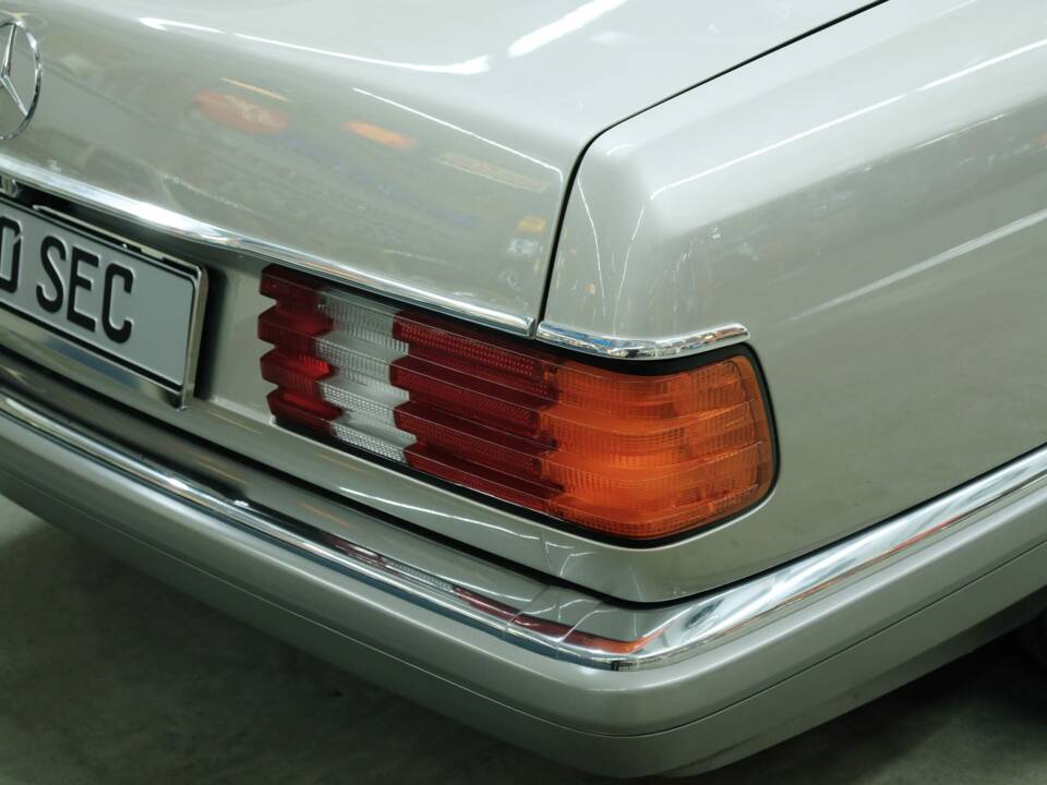 Image 13/50 of Mercedes-Benz 420 SEC (1989)