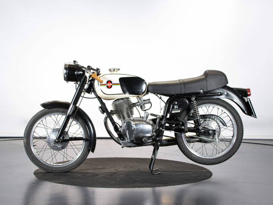 Immagine 1/50 di Gilera Giubileo 125 (1962)