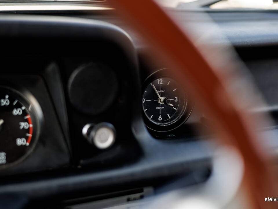 Bild 28/53 von BMW 2002 tii (1974)