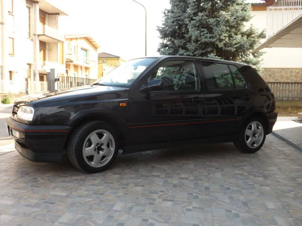 Bild 33/50 von Volkswagen Golf III 2.0 16V GTI (1993)