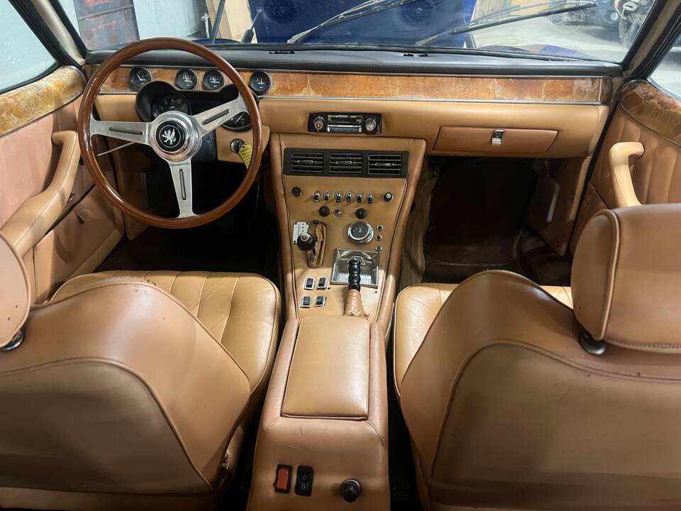 Image 27/35 of ISO Rivolta Fidia (1972)