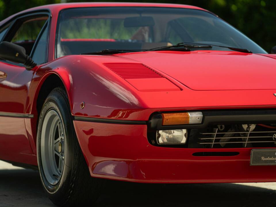 Bild 26/50 von Ferrari 308 GTB (1981)