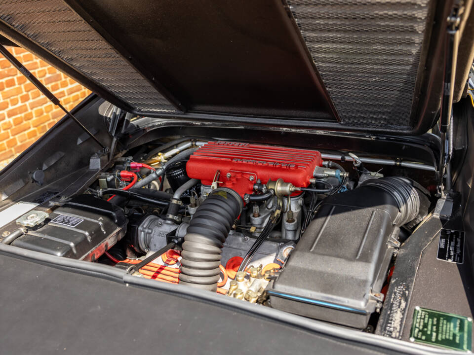 Image 42/80 of Ferrari 308 GTSi Quattrovalvole (1985)