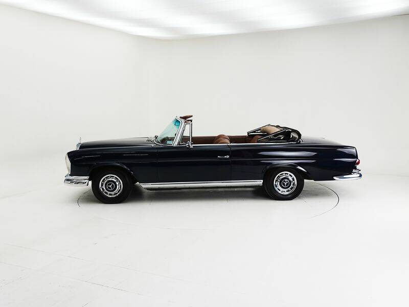 Imagen 5/15 de Mercedes-Benz 220 SE b (1964)
