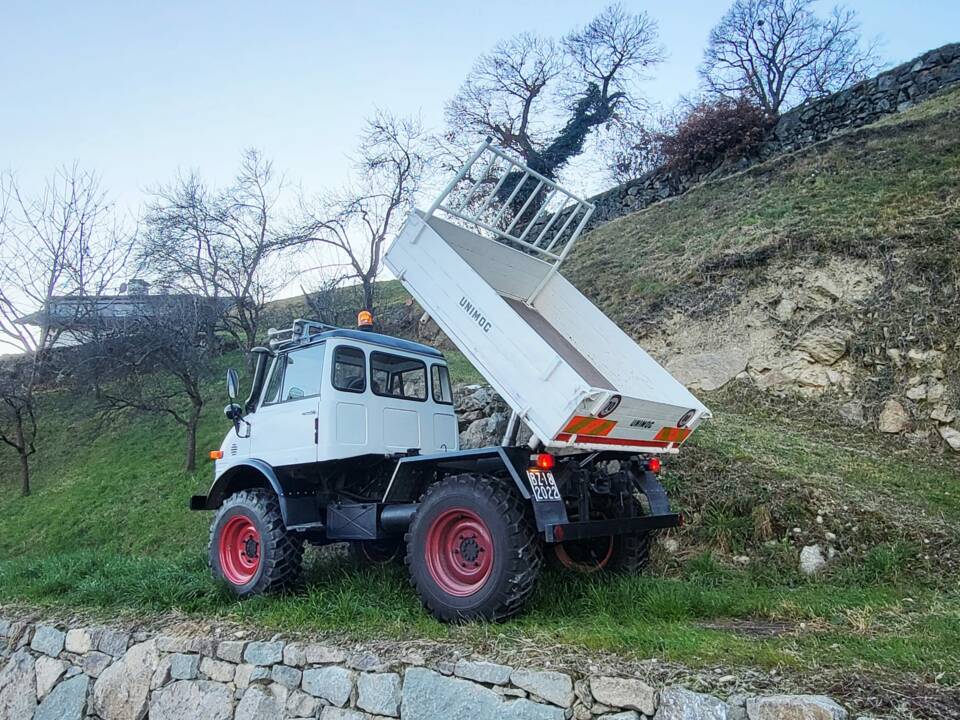 Image 2/9 de Mercedes-Benz Unimog 406 (1972)