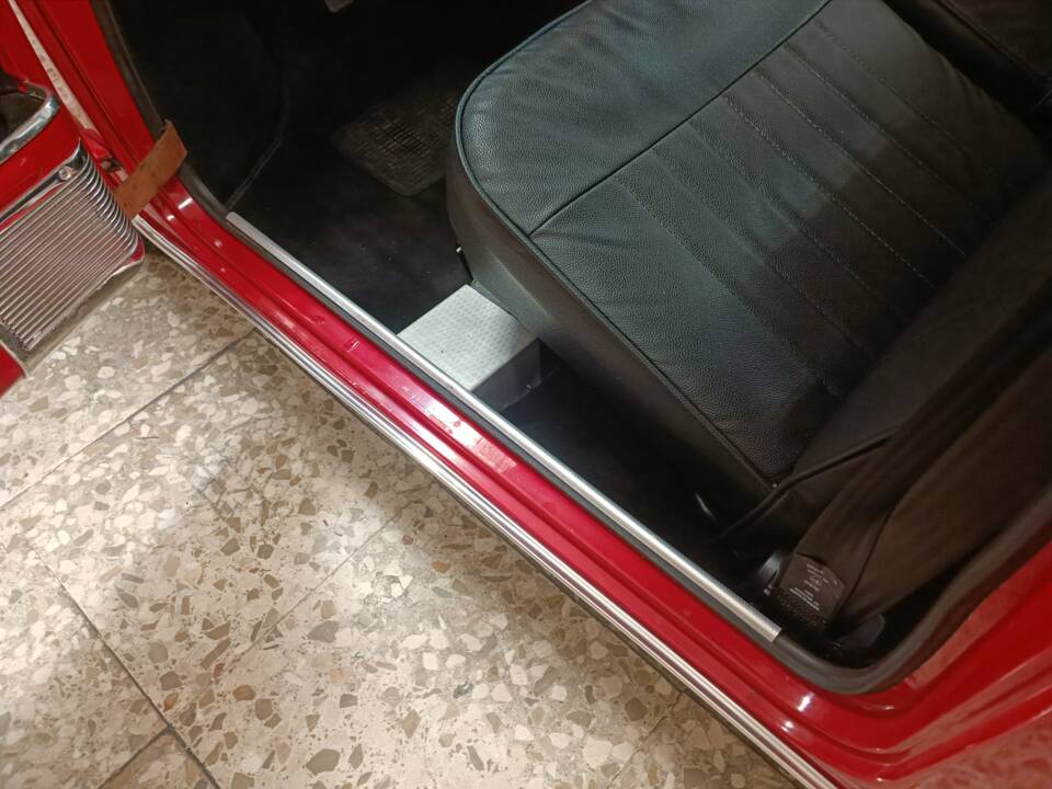 Image 30/77 of Austin Mini 850 (1965)