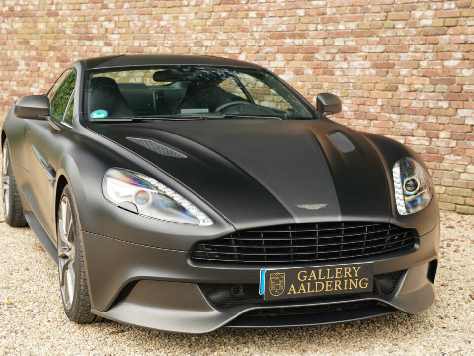 Immagine 24/50 di Aston Martin Vanquish (2017)