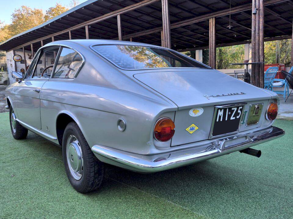 Image 14/54 de FIAT 1300 Vignale (1965)