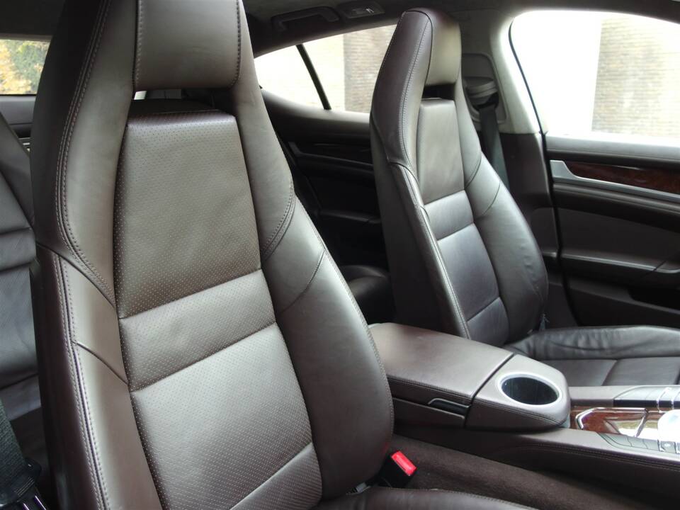 Bild 43/98 von Porsche Panamera Turbo (2009)
