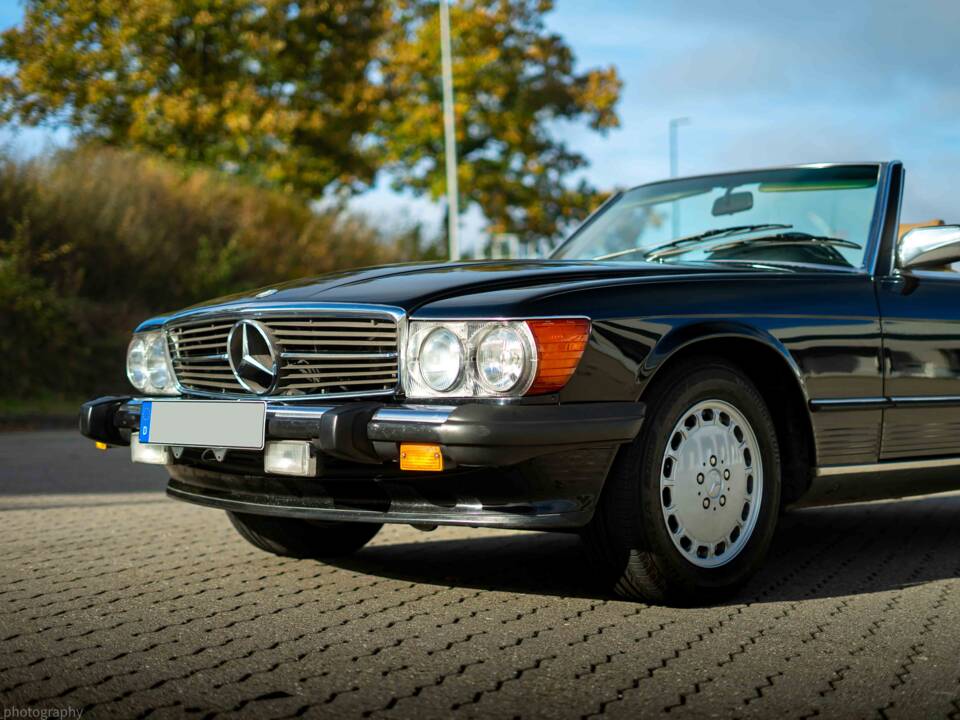 Image 4/33 of Mercedes-Benz 560 SL (1989)