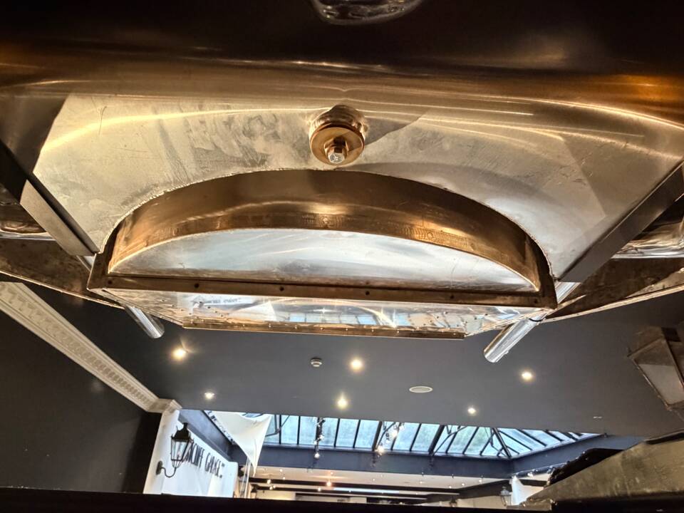 Immagine 26/39 di Jaguar XK 140 DHC (1955)