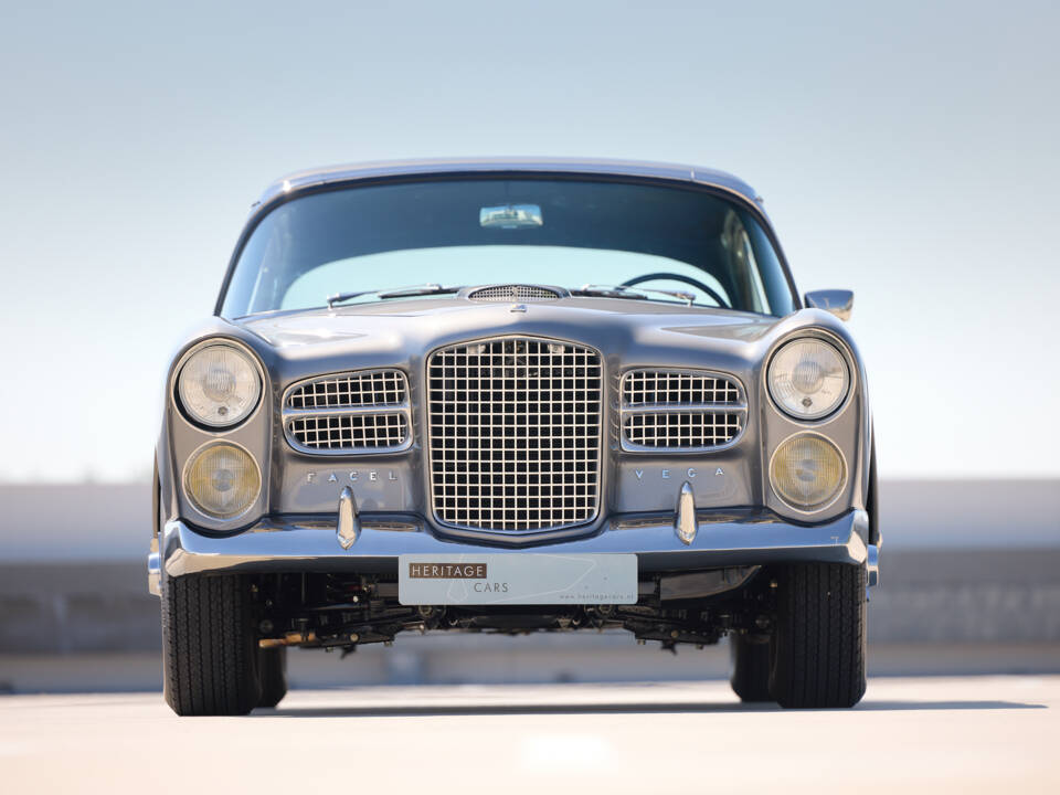 Image 2/100 of Facel Vega FV3B (1957)