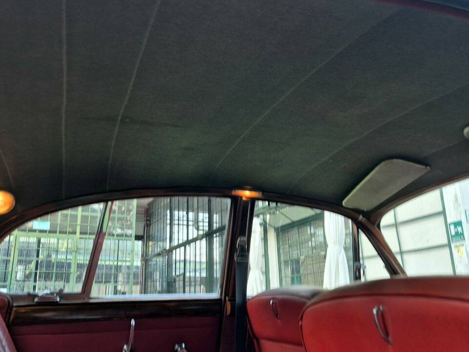 Bild 52/76 von Jaguar Mk II 2.4 (1963)