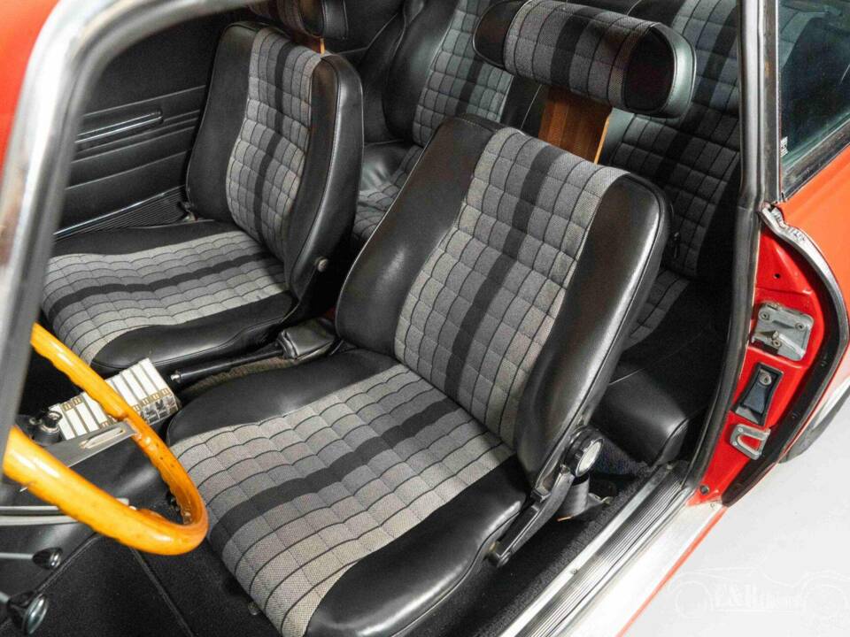 Image 11/19 of Alfa Romeo Giulia 1600 GT Junior (1975)