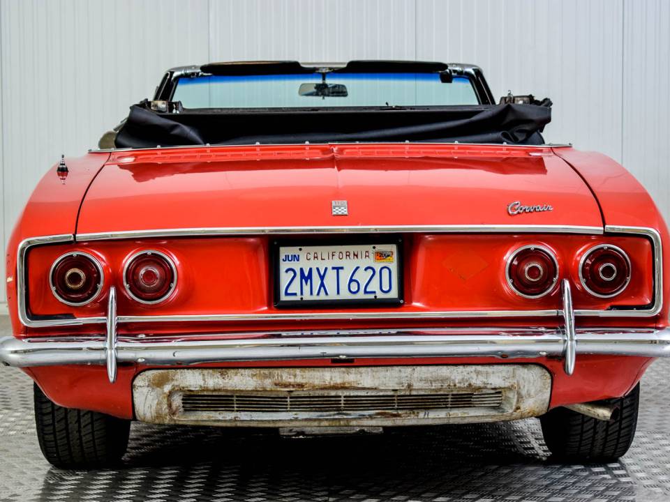 Image 11/50 of Chevrolet Corvair Monza Convertible (1966)