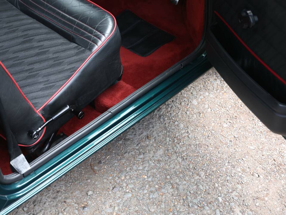 Bild 18/25 von Rover Mini Cooper 1,3 (1990)