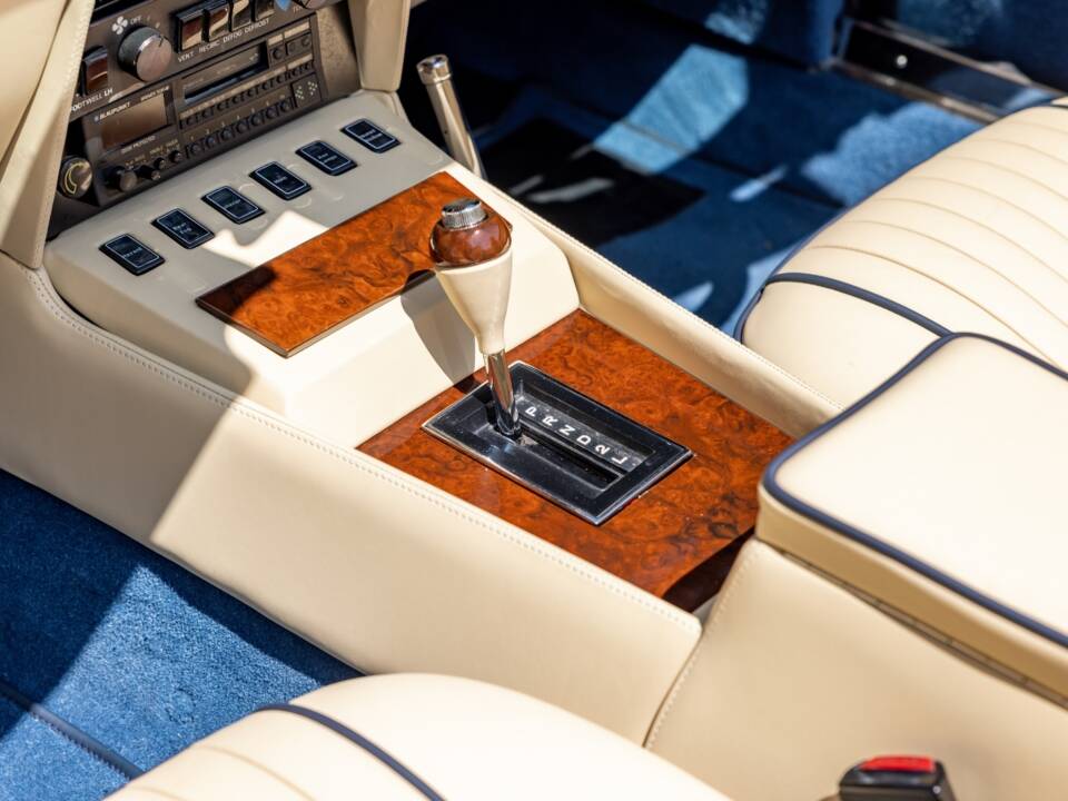Afbeelding 31/40 van Aston Martin V8 Vantage Volante X-Pack (1989)