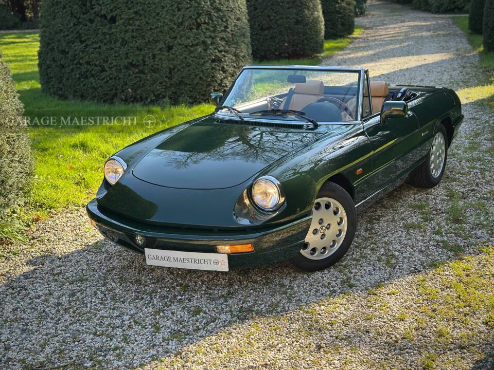 Image 98/100 de Alfa Romeo 2.0 Spider (1993)
