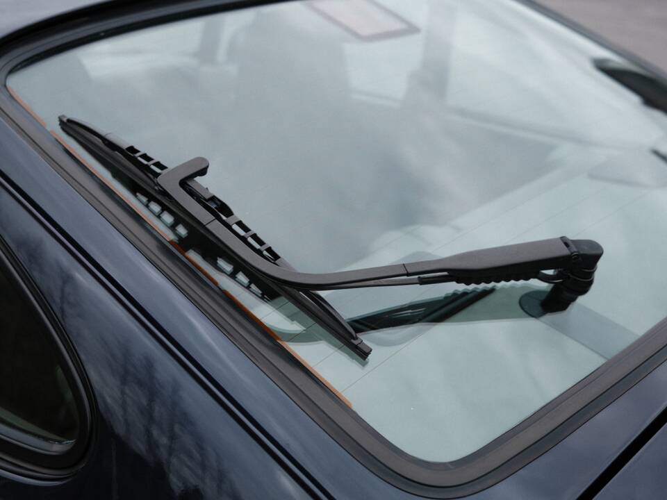 Bild 27/34 von Porsche 911 Carrera 4 (1991)